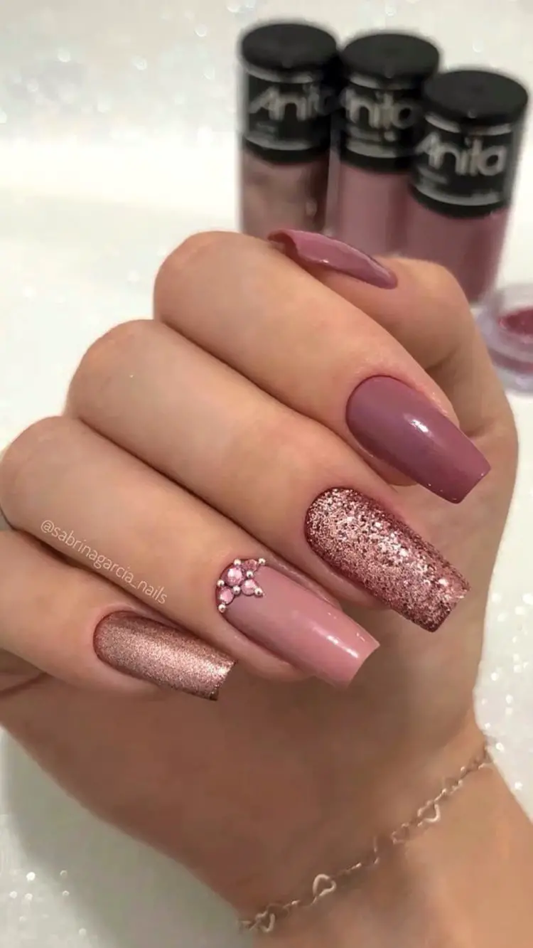 Linda esmaltação com esmaltes anitta