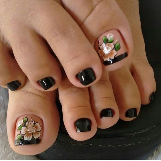 imagens de unhas decoradas dos pés com flores simples