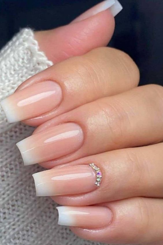 Ideia de unhas baby boomer em gel