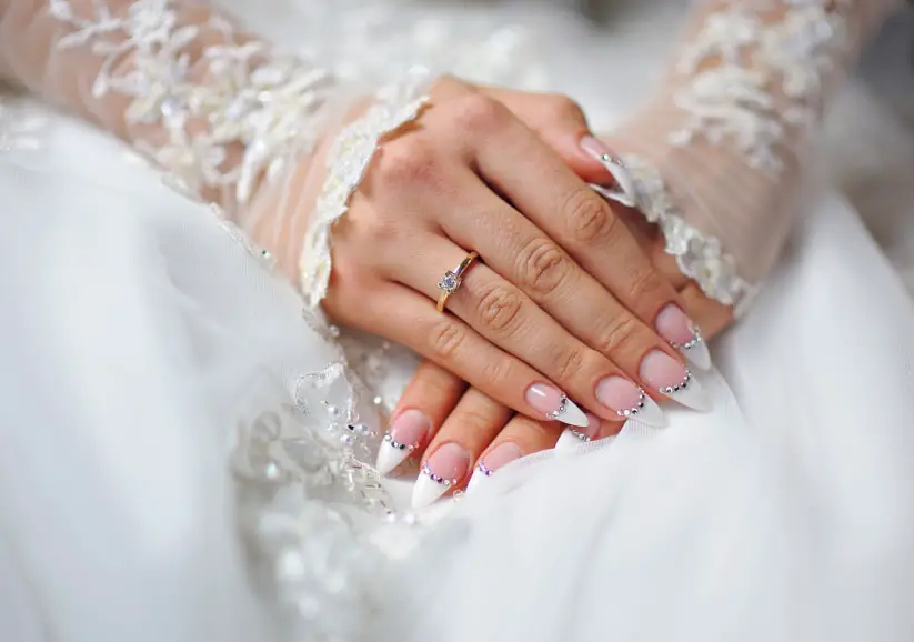 unhas decoradas para noivas no casamento