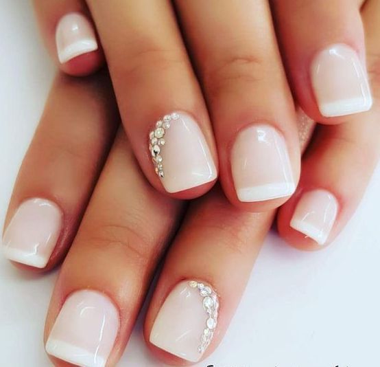 tipo de unhas simples para o dia do casamento