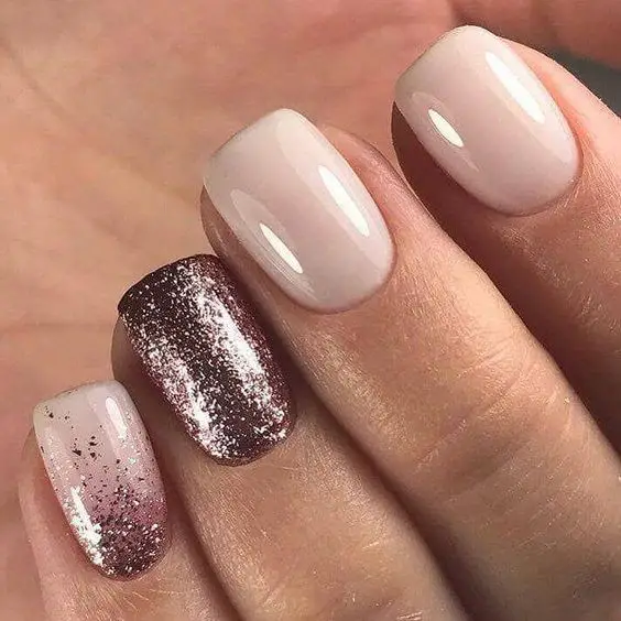 Unhas decoradas para casamento com brilho