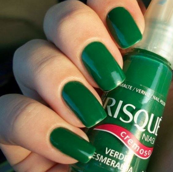 ideias de unhas decoradas com pintura verde