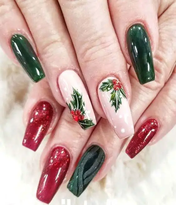 unhas verde e vermelhas para o natal