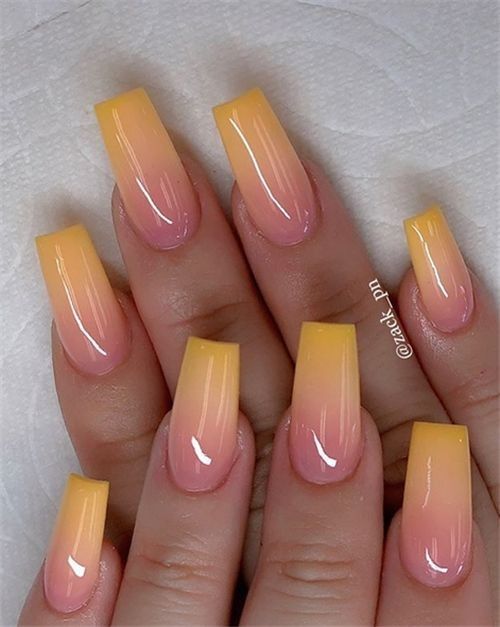 unhas com estilo ombré