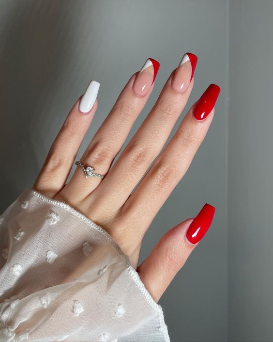 unha de gel vermelho e branco