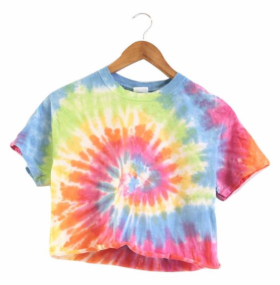 exemplo de vestuário tie-dye