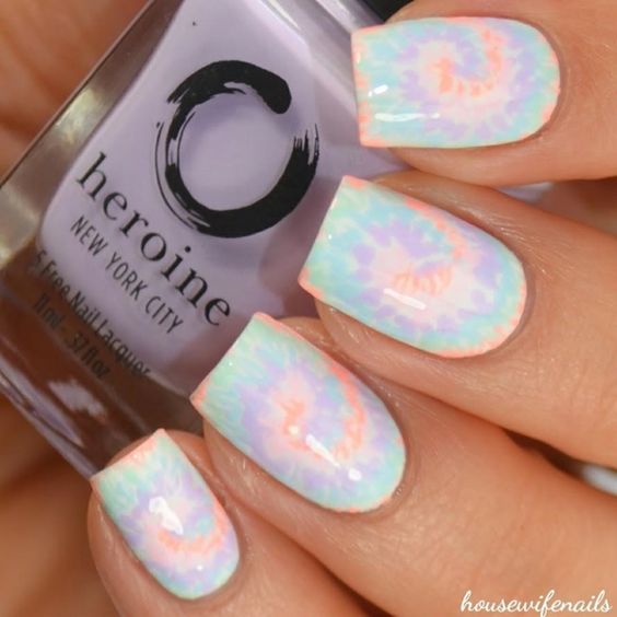 tipos de unhas tie-dye bonitas