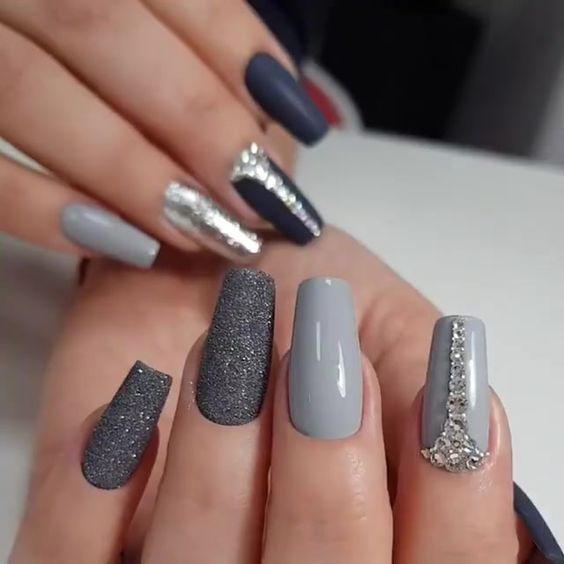 fotos de designs lindos de unhas decoradas para 2021