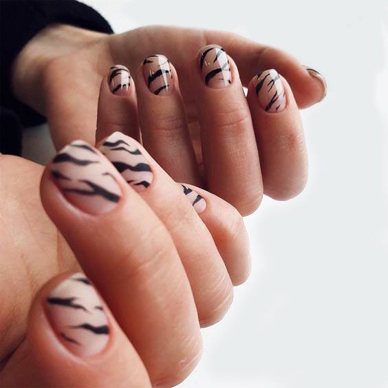 como fazer uma boa unha animal print de zebra