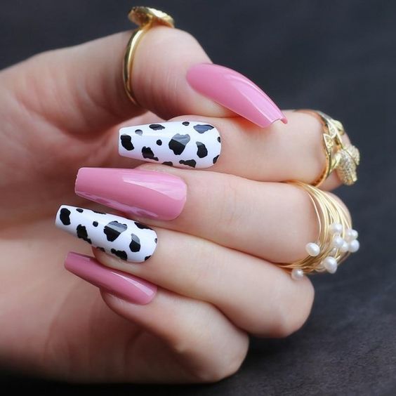 unhas de vaquinha rosa