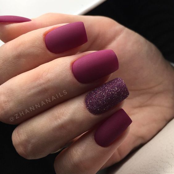 Decoração de unhas para o signo de escorpião