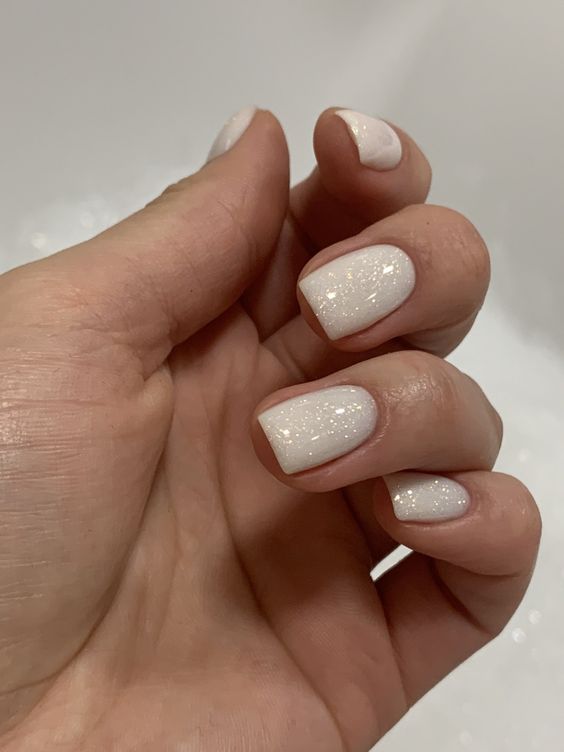 simples unhas decoradas para o ano novo 2022