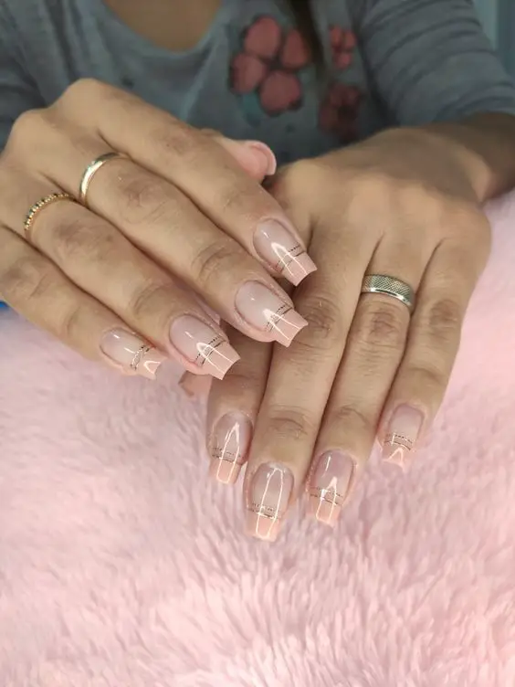 Lindas unhas encapsuladas nude