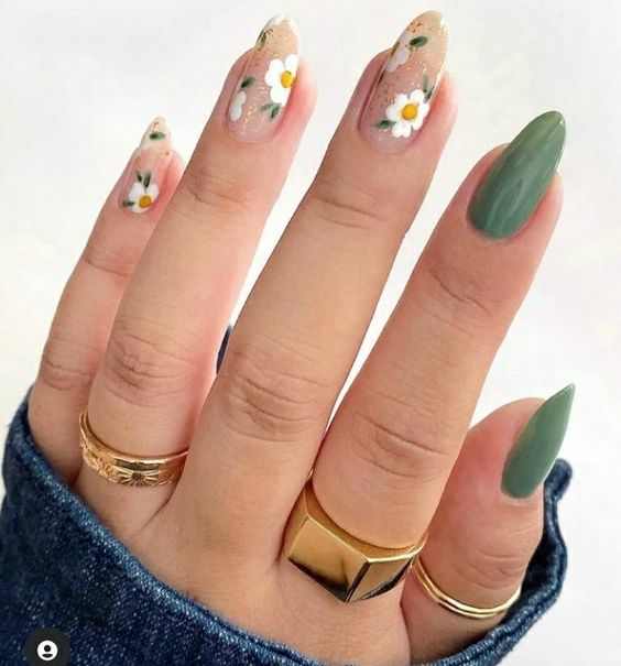 inspiração de desenhos florais nas unhas amendoadas verdes