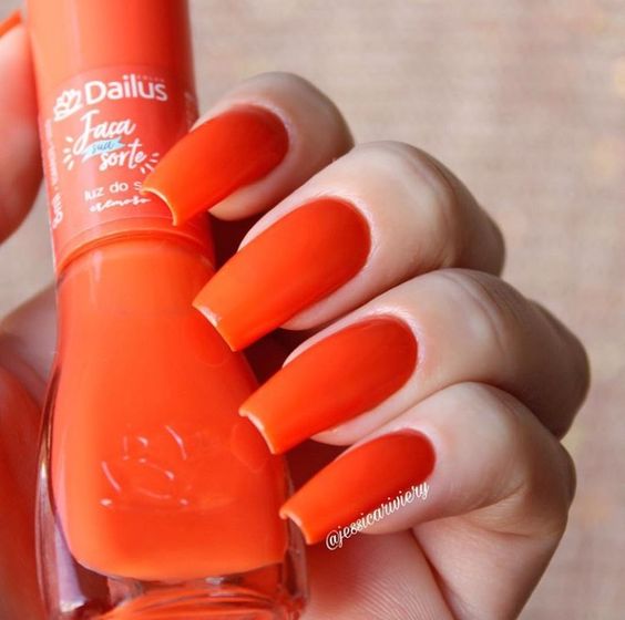 Belissimas unhas laranja neon