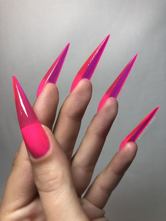 Ideia de jelly nails stiletto rosa