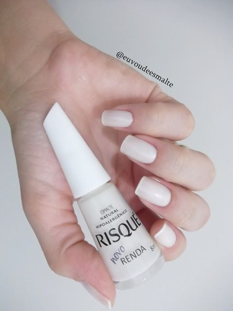 Francesinha com esmalte renda e branco