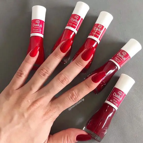 Esmaltação degrade vermelho