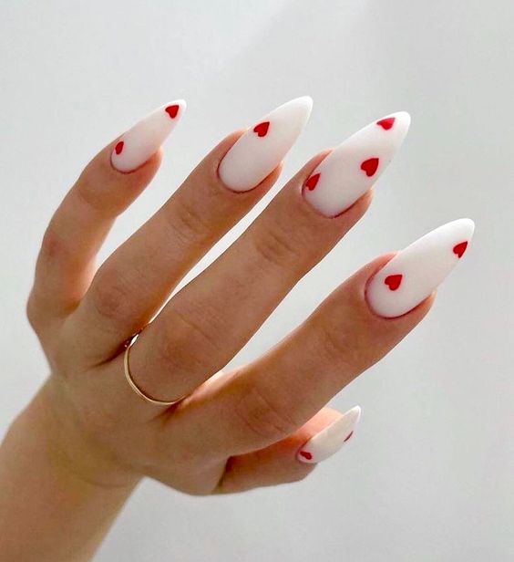 Esmaltação de Unhas decoradas para o dia dos namorados