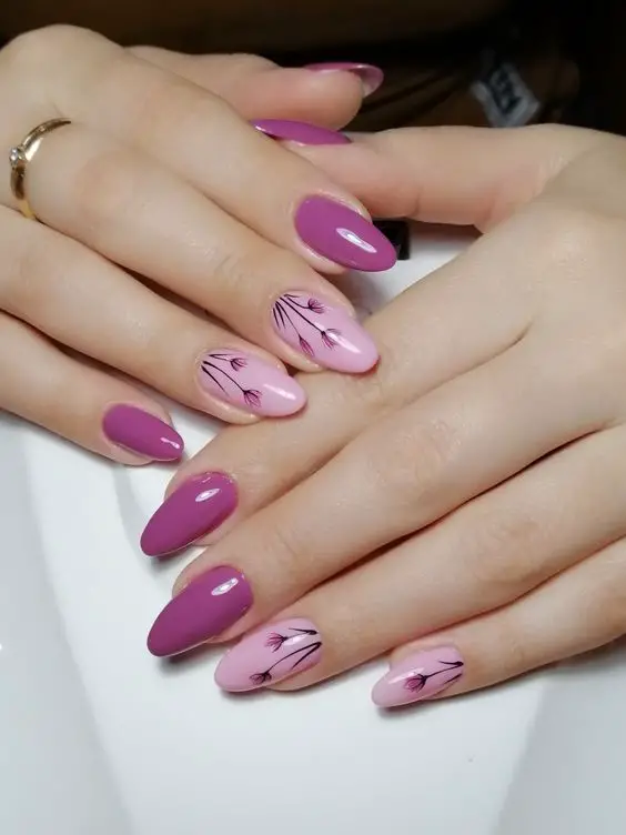 Exemplo de unhas decoradas para o dia dos namorados florais