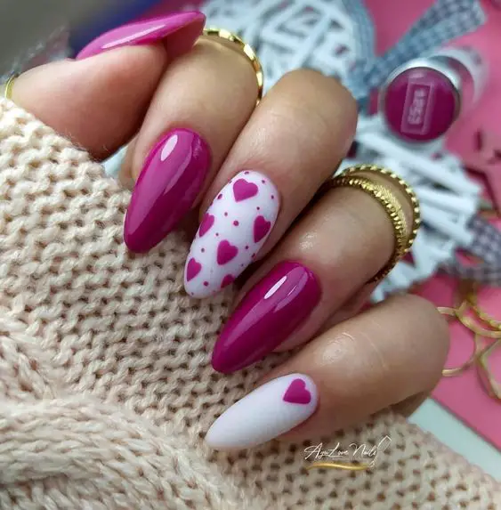 Decoração de unhas rosa e branco