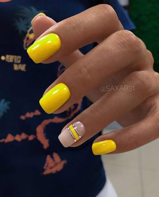 Lindas unhas amarelas com filha única diferente-