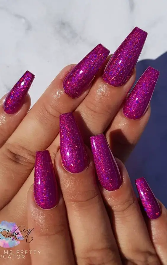 As mais lindas unhas com glitter rosa