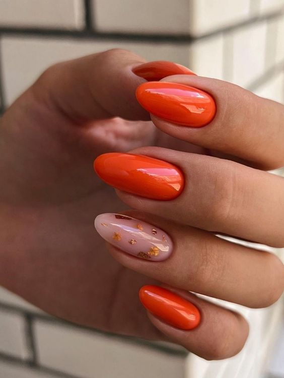 Inspiração de Unhas Decoradas Verão 2023 laranjas