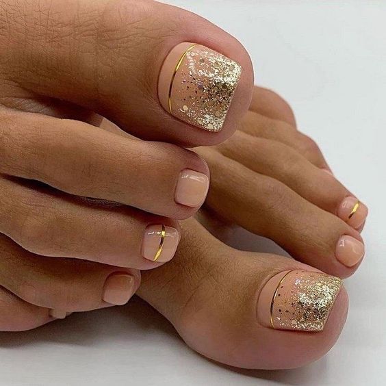 Inspiração de unhas dos pés com glitter