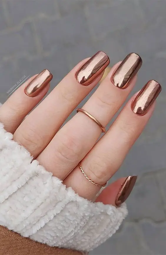 Ideia de Unhas decoradas douradas metalizadas