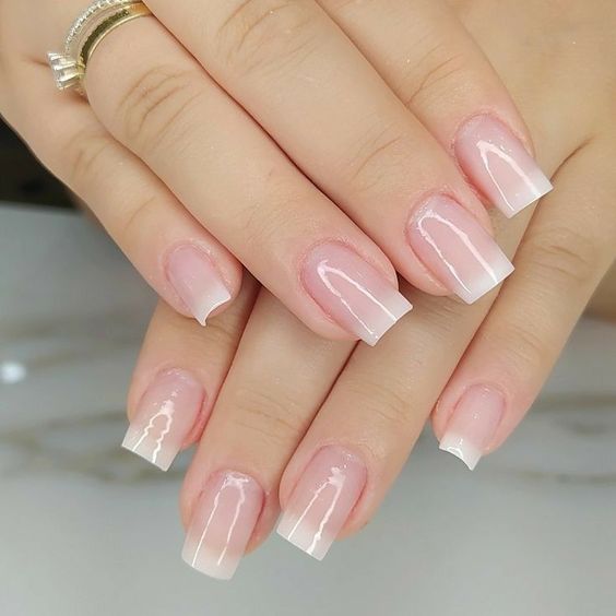 ideia do formato de unhas quadrado