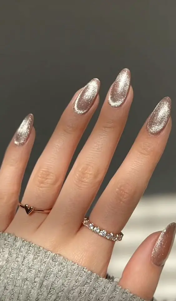 Inspiração de velvet nails nude