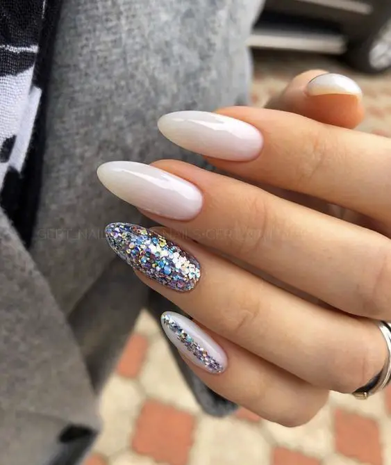 Inspiração de Unhas decoradas com glitter