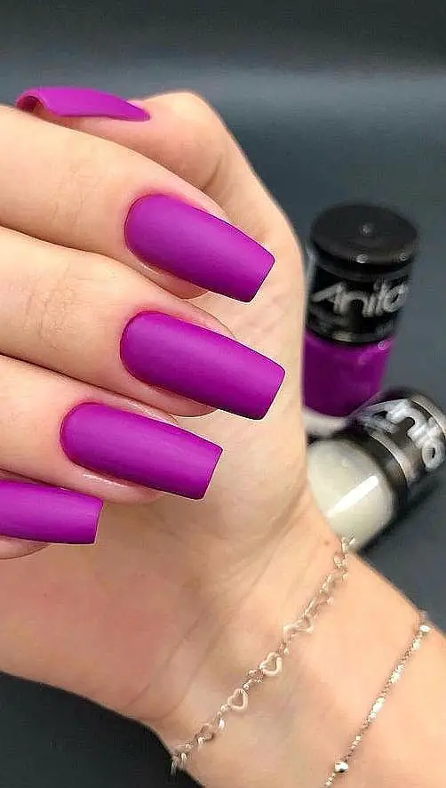 Ideias de unhas rosa fosca com esmallte da anita