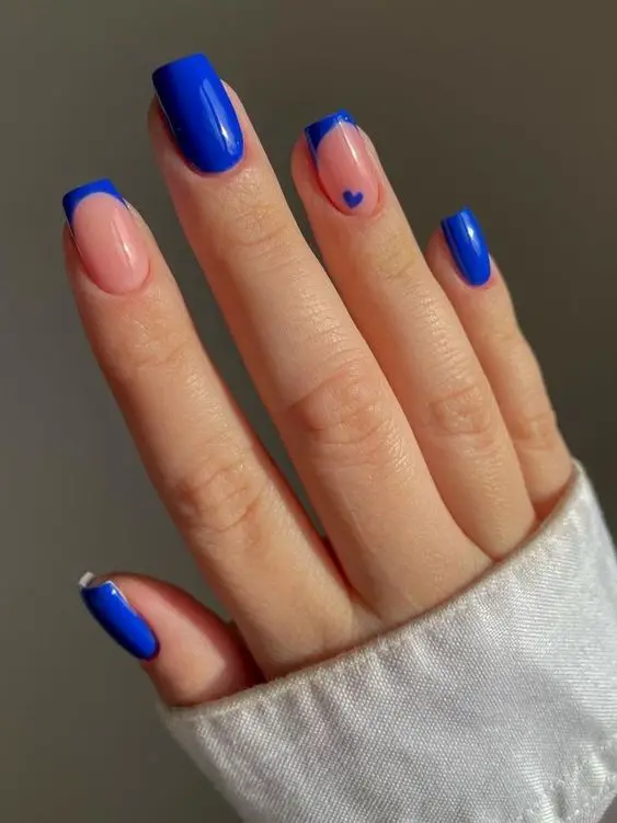 exemplo de técnica francesinha em unhas decoradas