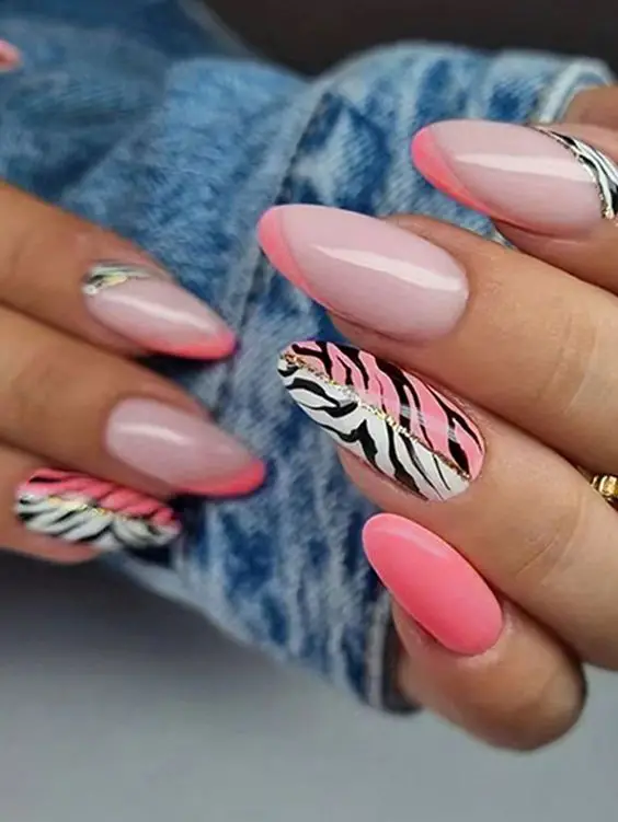 Exemplo de nail art zebra
