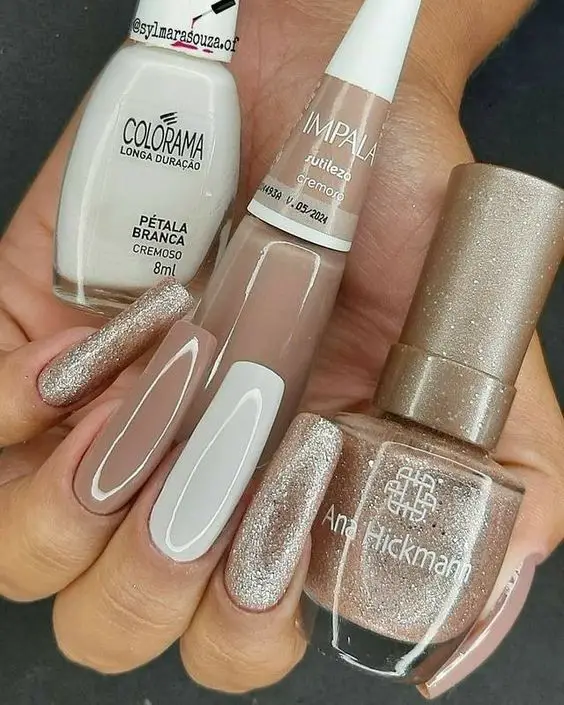 Inspiração de unhas decoradas nude 2023