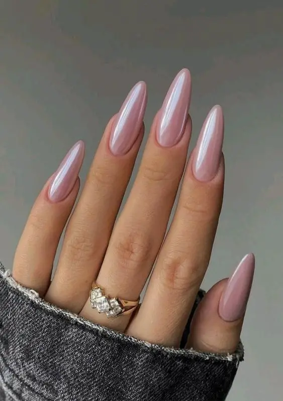 unhas de gel simples e elegantes 2023