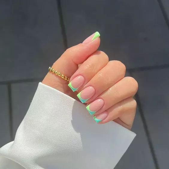 unhas verdes quadradas