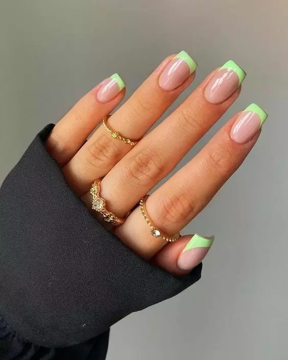 unhas inglesinhas quadradas