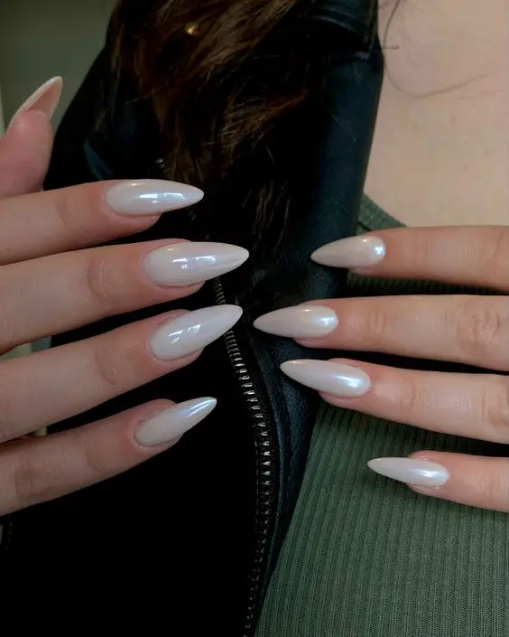 unhas decoradas brancas transparentes fáceis de fazer